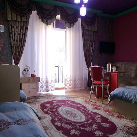 Bed and Breakfast Tubram S Ailəvi Qonaq Evi Şǝki Zewnętrze zdjęcie