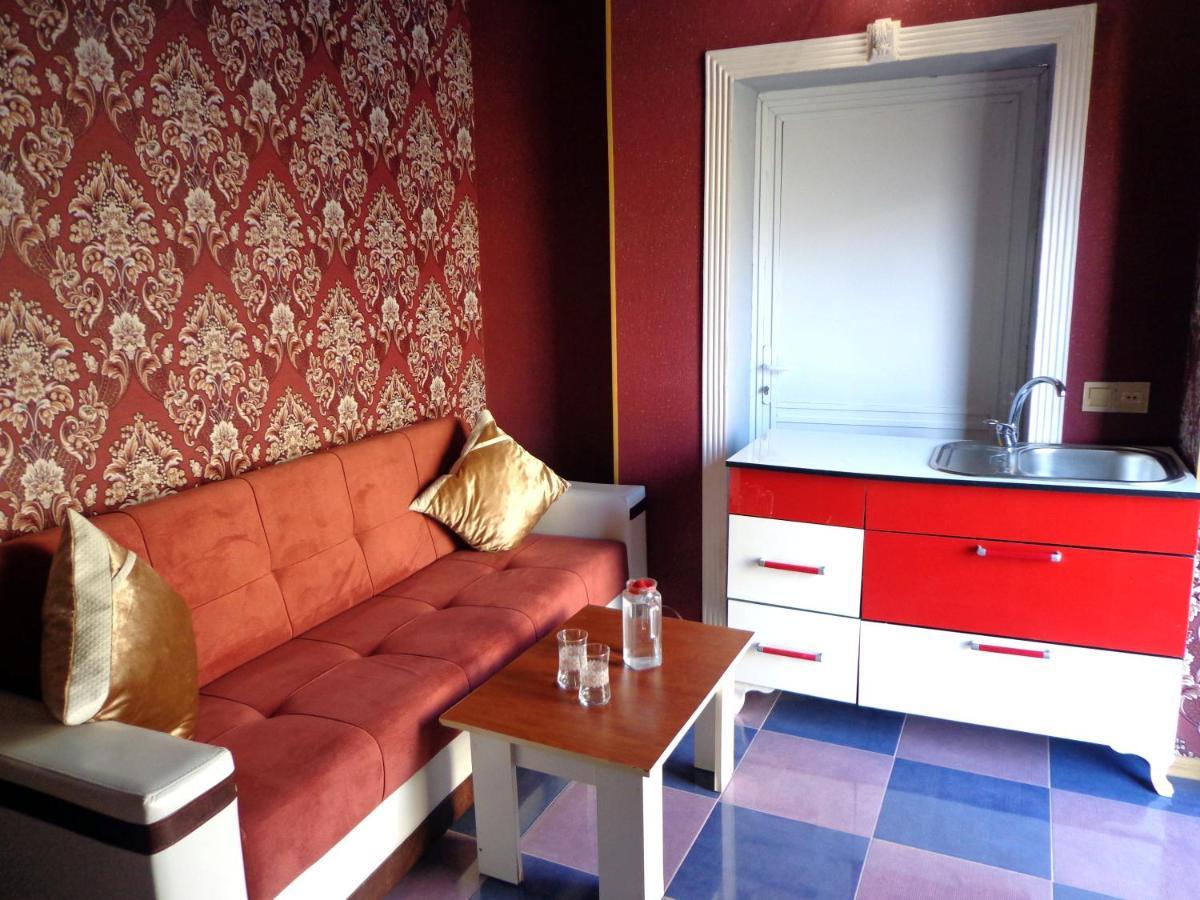 Bed and Breakfast Tubram S Ailəvi Qonaq Evi Şǝki Zewnętrze zdjęcie