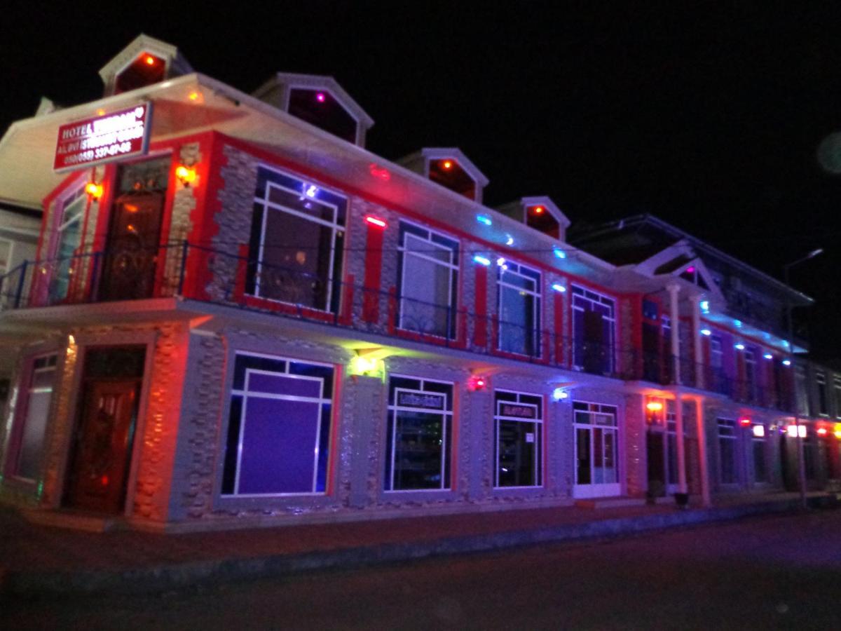 Bed and Breakfast Tubram S Ailəvi Qonaq Evi Şǝki Zewnętrze zdjęcie