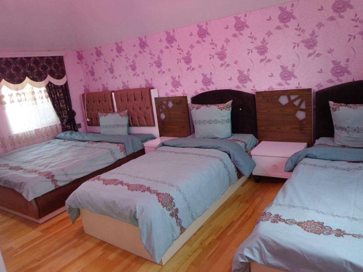 Bed and Breakfast Tubram S Ailəvi Qonaq Evi Şǝki Zewnętrze zdjęcie