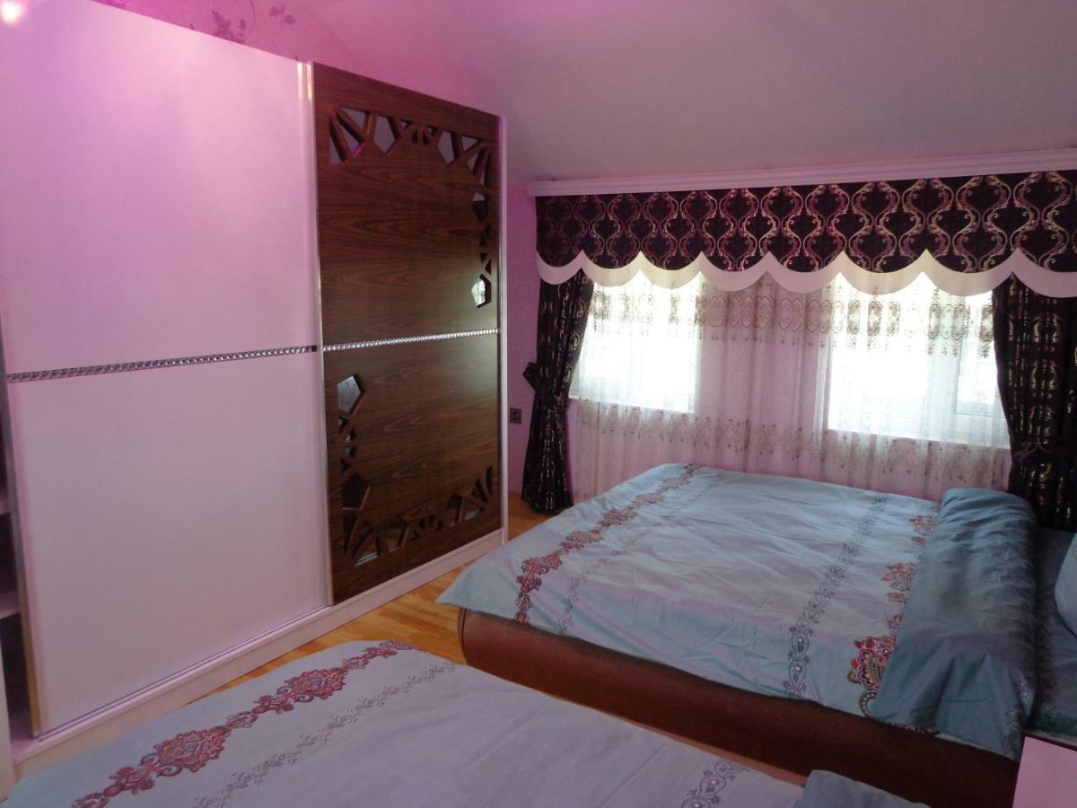 Bed and Breakfast Tubram S Ailəvi Qonaq Evi Şǝki Zewnętrze zdjęcie